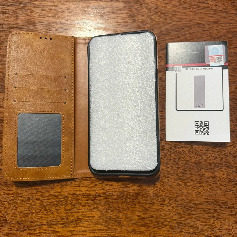 NWT Brown Leather Phone Case with Arkansas Razorbacks Design (KCS)